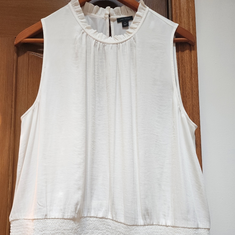 Ann Taylor Sleeveless Blouse sz XL